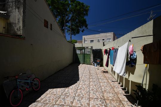 Garagem de casa à venda com 2 quartos, 100m² em Cidade Universitária, Campinas