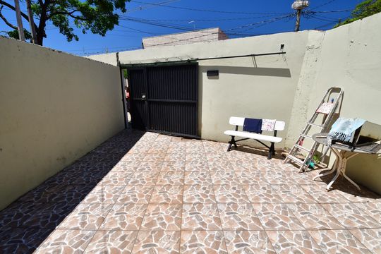 Garagem de casa à venda com 2 quartos, 100m² em Cidade Universitária, Campinas