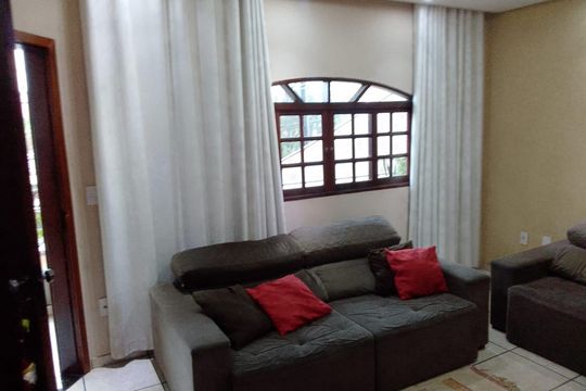 Casa à venda com 2 quartos, 135m² em Parque das Nacoes, Americana