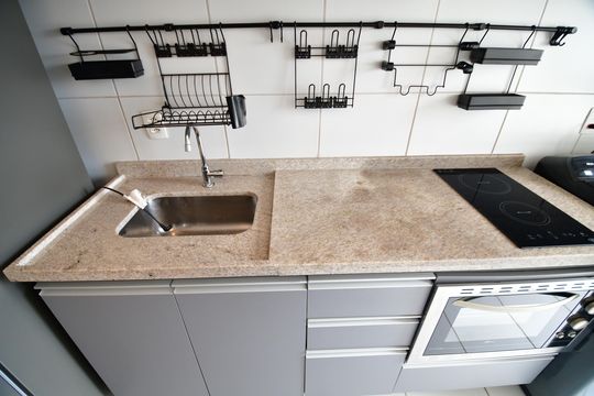 Cozinha de apartamento à venda com 1 quarto, 45m² em Bosque, Campinas