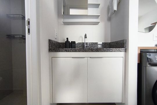 Banheiro de apartamento para alugar com 1 quarto, 33m² em Vila Mariana, São Paulo