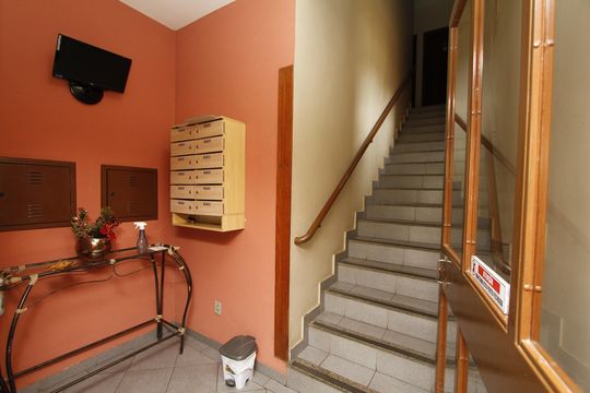 Hall de entrada de apartamento para alugar com 3 quartos, 80m² em Caiçara-adelaide, Belo Horizonte