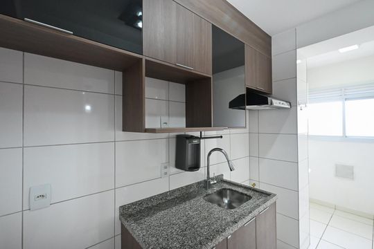 Cozinha de apartamento para alugar com 2 quartos, 47m² em Vila Andrade, São Paulo