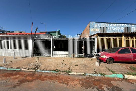 Casa à venda com 2 quartos, 200m² em Qnn 24, Brasília