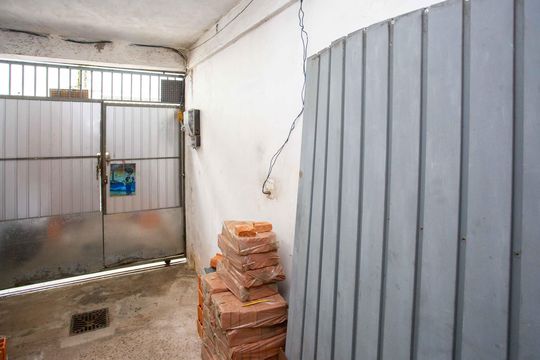 Garagem de casa à venda com 3 quartos, 100m² em Serraria, Diadema