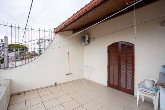 Varanda de casa à venda com 3 quartos, 176m² em Piraporinha, Diadema