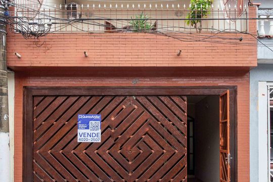 Fachada de casa à venda com 3 quartos, 176m² em Piraporinha, Diadema
