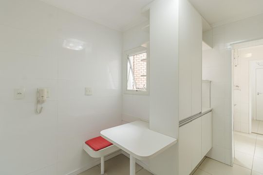 Cozinha de apartamento para alugar com 3 quartos, 105m² em Indianópolis, São Paulo