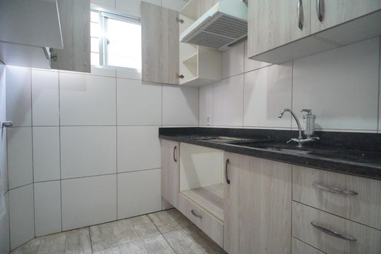 Cozinha de apartamento para alugar com 2 quartos, 55m² em Cohab, Sapucaia do Sul