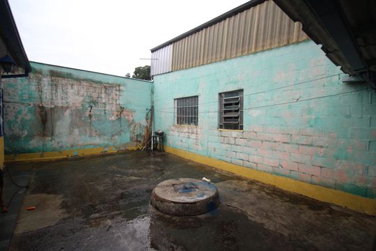 Quintal de casa à venda com 2 quartos, 365m² em Glória, Belo Horizonte
