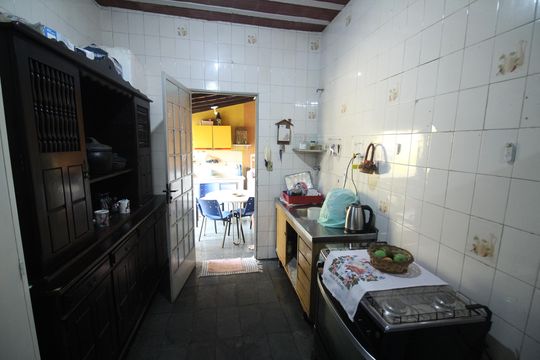 Cozinha de casa à venda com 2 quartos, 365m² em Glória, Belo Horizonte
