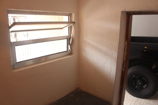 Garagem de casa à venda com 3 quartos, 122m² em Olímpico, São Caetano do Sul