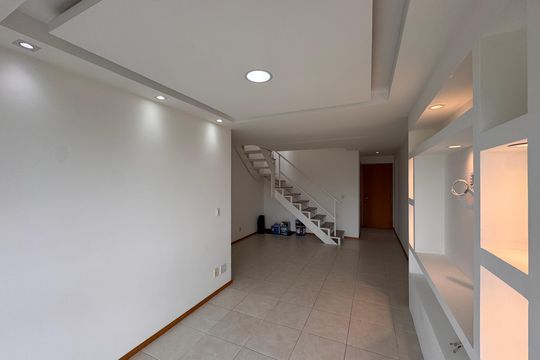 Sala de apartamento para alugar com 4 quartos, 195m² em Recreio dos Bandeirantes, Rio de Janeiro