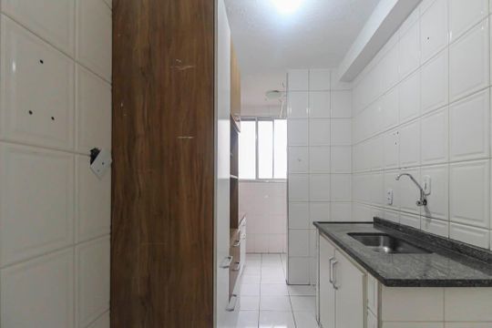 Cozinha de apartamento para alugar com 2 quartos, 52m² em Vila Alpina, São Paulo