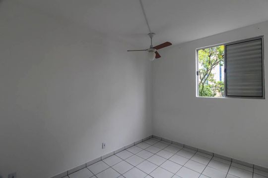 Quarto 1 de apartamento para alugar com 2 quartos, 52m² em Vila Alpina, São Paulo