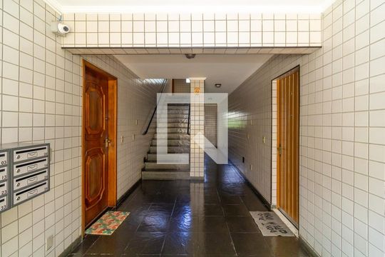 Hall social de casa de condomínio para alugar com 3 quartos, 57m² em Jardim Ibitirama, São Paulo