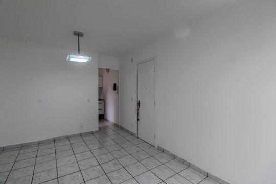 Sala de casa de condomínio para alugar com 3 quartos, 57m² em Jardim Ibitirama, São Paulo