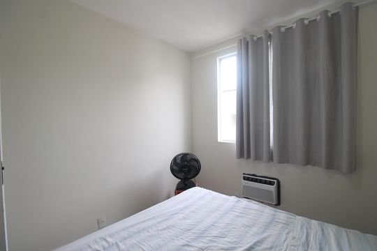 Quarto 1 de apartamento à venda com 2 quartos, 65m² em Jacarepaguá, Rio de Janeiro