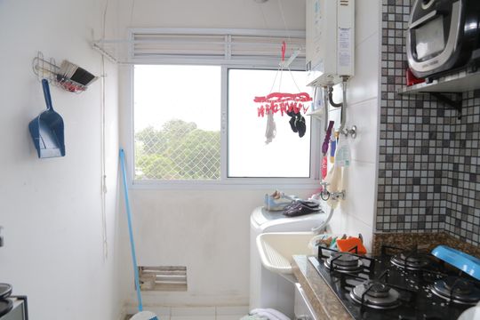 Área de Serviço de apartamento para alugar com 1 quarto, 45m² em Vila Carmosina, São Paulo