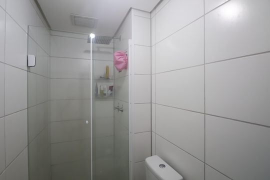 Banheiro de apartamento para alugar com 2 quartos, 56m² em Fátima, Canoas