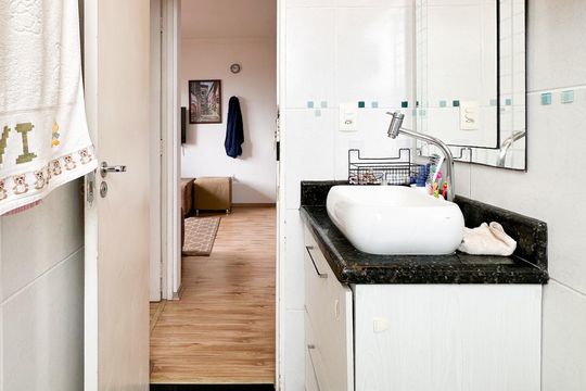 Banheiro Social de apartamento à venda com 2 quartos, 60m² em Jardim das Quatro Marias, São Bernardo do Campo
