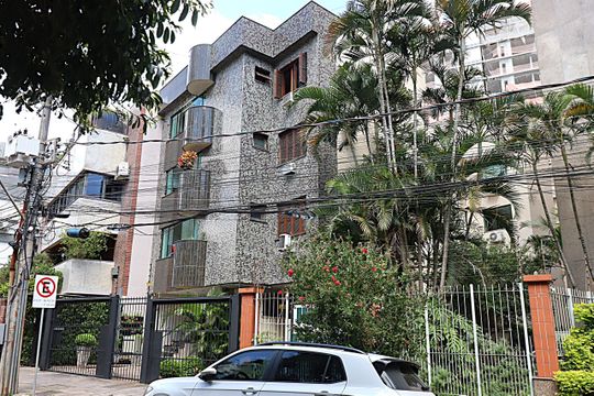 Fachada do Prédio de apartamento à venda com 2 quartos, 74m² em Higienópolis, Porto Alegre