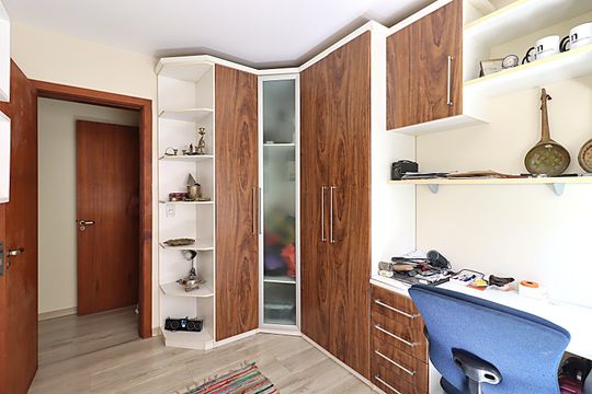 Quarto 2 de apartamento à venda com 2 quartos, 74m² em Higienópolis, Porto Alegre