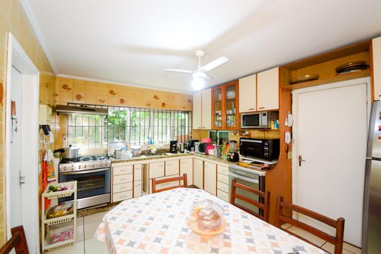 Cozinha de casa para alugar com 3 quartos, 350m² em Vila Sao Joao, Guarulhos