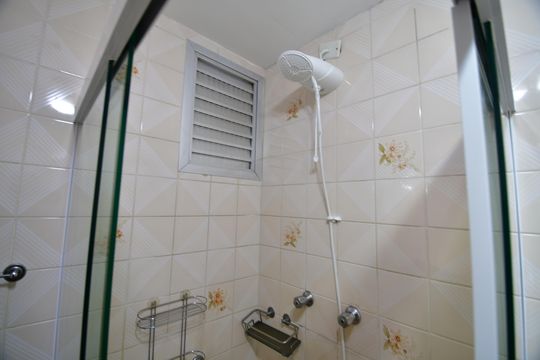 Banheiro de apartamento para alugar com 2 quartos, 80m² em Centro, Campinas