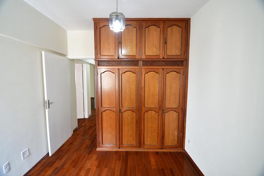 Quarto 2 de apartamento para alugar com 2 quartos, 80m² em Centro, Campinas