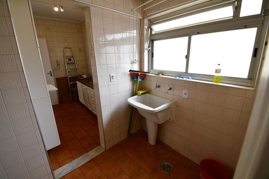 Área de Serviço de apartamento para alugar com 2 quartos, 80m² em Centro, Campinas