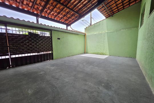Garagem de casa para alugar com 5 quartos, 250m² em São João Batista, Belo Horizonte
