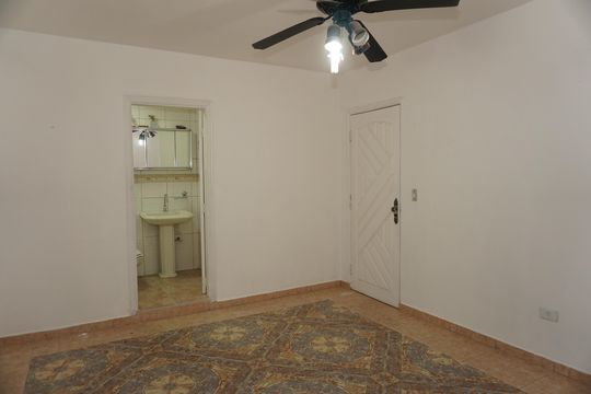 Casa para alugar com 1 quarto, 30m² em Jardim das Rosas, Embu das Artes
