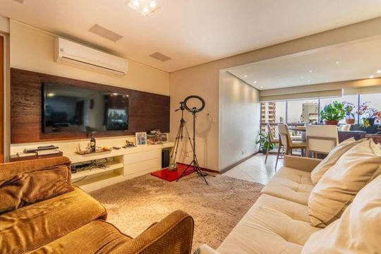 Apartamento para alugar com 3 quartos, 138m² em Bela Vista, Porto Alegre