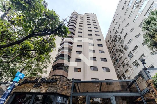 Fachada de apartamento à venda com 3 quartos, 123m² em Higienópolis, São Paulo