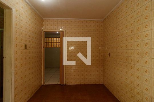 Casa à venda com 2 quartos, 75m² em Parque Vitoria, São Paulo