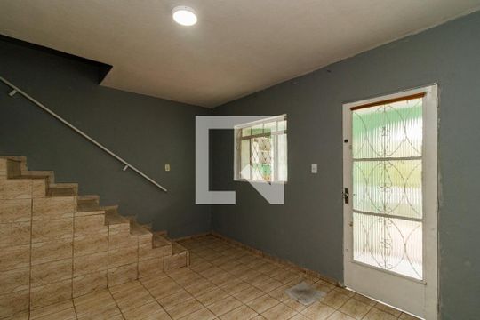 Casa à venda com 2 quartos, 75m² em Parque Vitoria, São Paulo