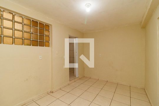 Casa à venda com 2 quartos, 75m² em Parque Vitoria, São Paulo