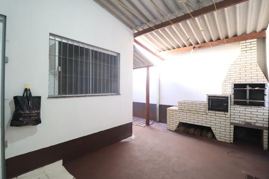 Varanda gourmet de casa para alugar com 3 quartos, 130m² em Shopping Park, Uberlândia