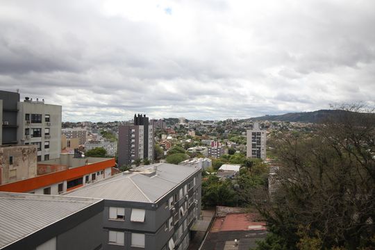 Vista de apartamento à venda com 3 quartos, 260m² em Petrópolis, Porto Alegre