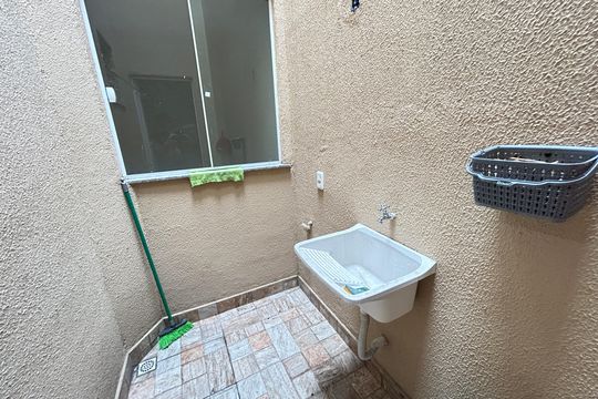 Área de Serviço de casa para alugar com 2 quartos, 62m² em Osvaldo Cruz, Rio de Janeiro