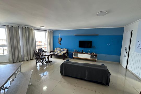 Apartamento para alugar com 3 quartos, 135m² em Itararé, São Vicente