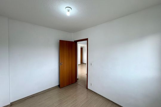 Quarto 2 de apartamento para alugar com 2 quartos, 47m² em Taquara, Rio de Janeiro