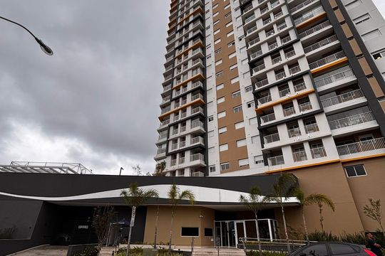 Fachada de apartamento para alugar com 2 quartos, 60m² em Vila Osasco, Osasco