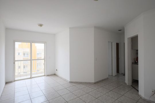 Apartamento para alugar com 2 quartos, 60m² em Piratininga, Osasco