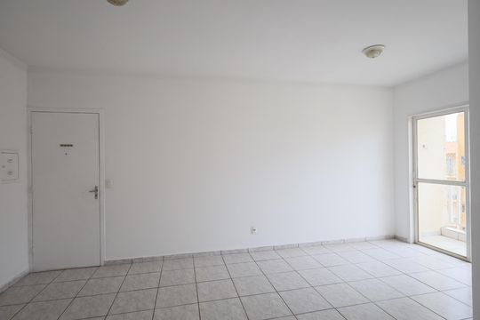 Sala de apartamento para alugar com 2 quartos, 60m² em Piratininga, Osasco