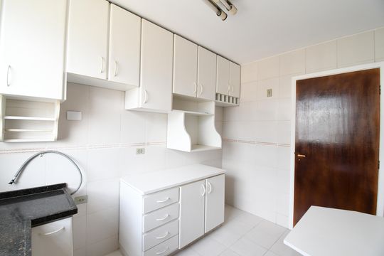 Cozinha de apartamento à venda com 3 quartos, 119m² em São Francisco, Curitiba