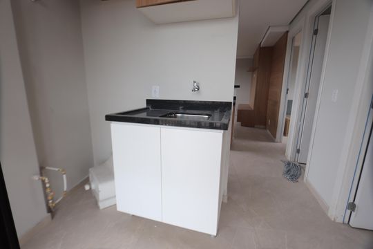 Área de Serviço de apartamento para alugar com 2 quartos, 42m² em Parque Savoy City, São Paulo