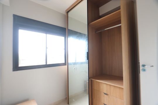 Quarto 2 de apartamento para alugar com 2 quartos, 42m² em Parque Savoy City, São Paulo