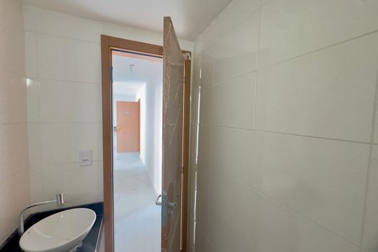 Banheiro de apartamento para alugar com 2 quartos, 40m² em Vila Nova Bonsucesso, Guarulhos